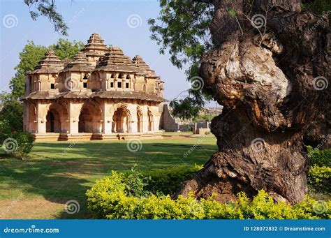 A Beautiful Ancient Palace Lotus Mahal Stock Photo - Image of ancient, landmark: 128072832