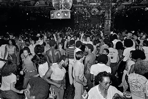 These magical photos will make you wish you were a part of the 1970s disco culture in New York