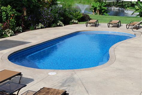 Viking Fiberglass Pools | Residential Pool Construction | Heartland ...