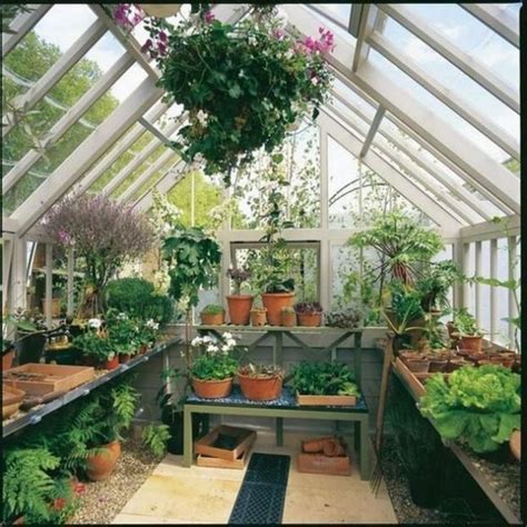 Best 13 Gorgeous Greenhouse Interior Design Ideas – 24 MOLTOON | Vivero de plantas, Jardín de ...