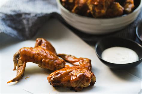 Buffalo Wings with Homemade Dipping Sauce - Food Gardening Network