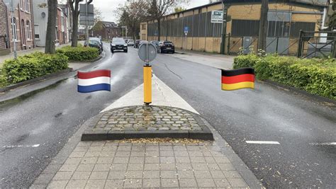 The border between Kerkrade, Limburg, The Netherlands and Herzogenrath, Nordrhein-Westfalen ...