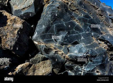 Big obsidian flow volcanic glass oregon lava hi-res stock photography and images - Alamy