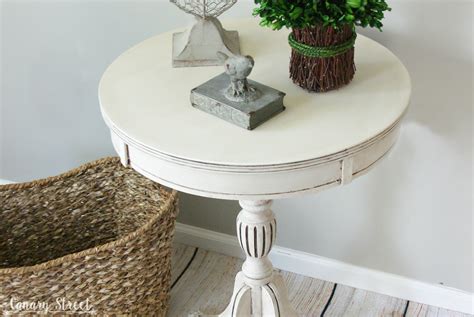 White Pedestal Table - Canary Street Crafts