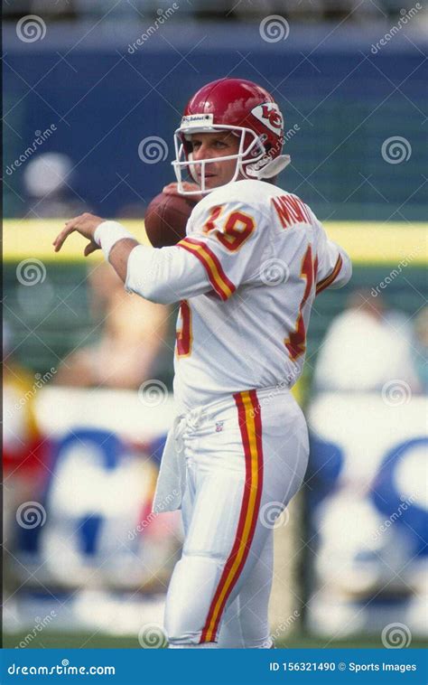 Joe Montana Kansas City Chiefs Stock Images - Download 7 Royalty Free ...