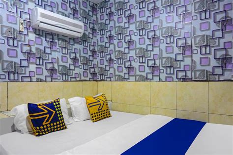 SPOT ON 92154 Nusasari Guest House, OYO Hotels Sukabumi, Book @ Rp29759 - OYO