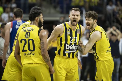 Fenerbahçe moves within win of claiming Turkish basketball title ...