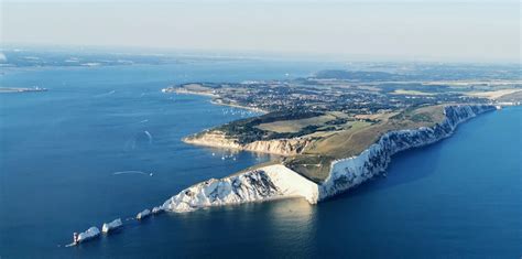 Isle of Wight Tour, flying over Portsmouth and Solent Forts • Wingly