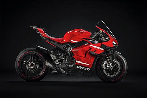 Street-Legal Ducati Superleggera V4 Is Almost as Fast as a Certified Racing Bike - autoevolution