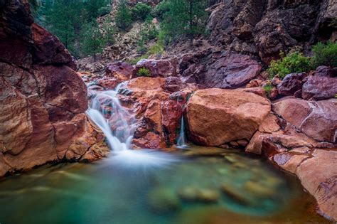 Little Backbone Creek, Shasta Lake, CA, USA Northern California Beaches ...