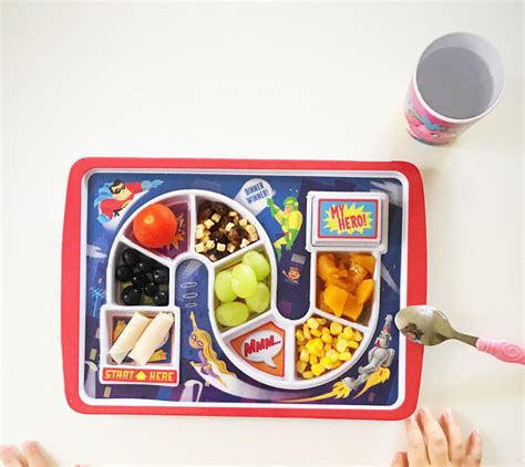 Super Hero Dinner Winner Plate Review by Child Blogger