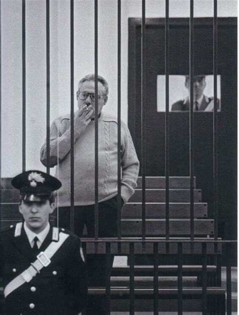 Luciano Leggio Relaxing Behind the Bars in Maxi Trial | Mafia italy ...