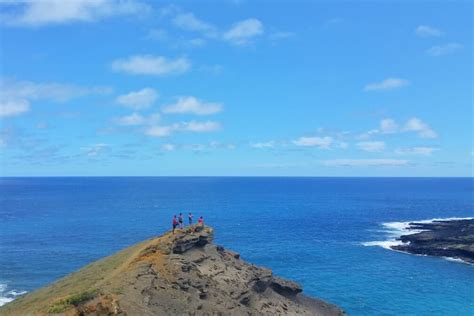 Green sand beach hike in Hawaii: Hike to Papakolea Beach on the Big Island 🌴 Hawaii travel blog ...