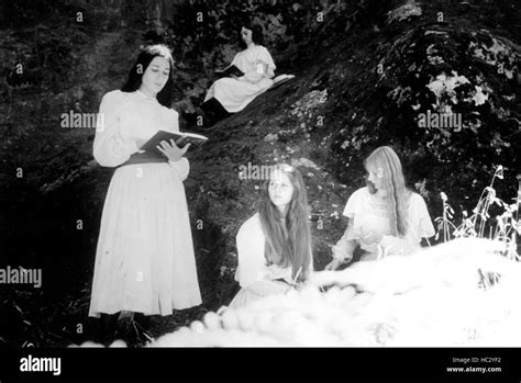 PICNIC AT HANGING ROCK, 1975 Stock Photo - Alamy