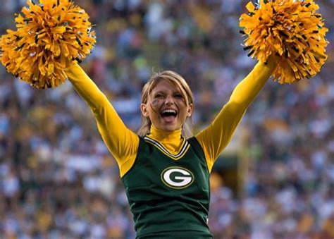 Green Bay Packers Cheerleaders: Status Quo