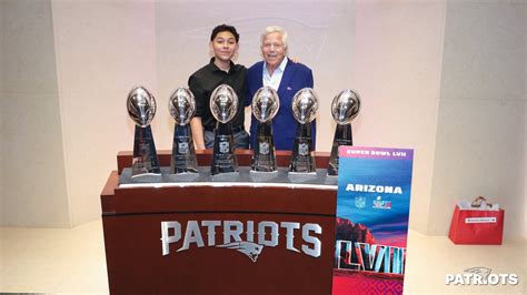 Robert Kraft surprises Patriots fans, community leaders with Super Bowl trip