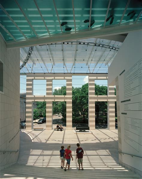 Jepson Center for the Arts, Telfair Museum of Art by Safdie Architects ...