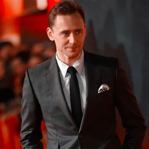 𝐓𝐨𝐦 𝐇𝐢𝐝𝐝𝐥𝐞𝐬𝐭𝐨𝐧 ||~ 𝐢𝐜𝐨𝐧𝐬 | Tom hiddleston, Actors, Suit jacket