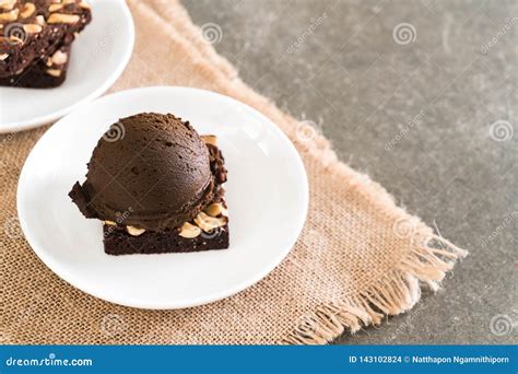 Chocolate Brownies with Chocolate Ice Cream Stock Photo - Image of fresh, delicious: 143102824