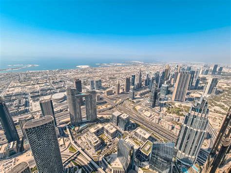 At The Top | Experience Burj Khalifa Observation Deck - Traveltomtom.net