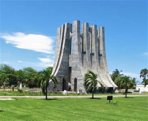 Kwame Nkrumah Mausoleum and Memorial Park - Sophia Apenkro Blog