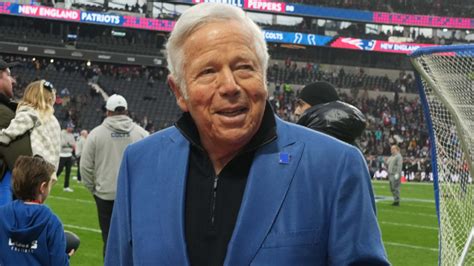 Robert Kraft Makes Bill Belichick Kiss Joke Amid Patriots Farewell