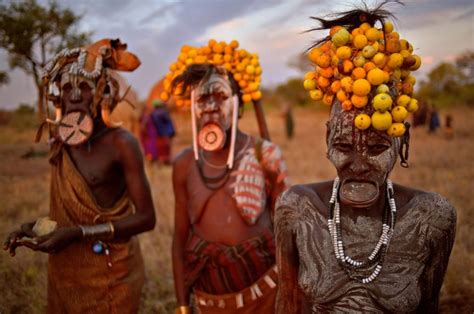 TOPSHOT-ETHIOPIA-CULTURE-TRIBES-MURSI