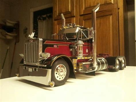 Pin by Dominick Crispino on 1/25 scale trucks | Model truck kits, Model cars kits, Peterbilt trucks