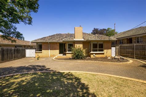 29 Manor Street, Bacchus Marsh | Property History & Address Research ...