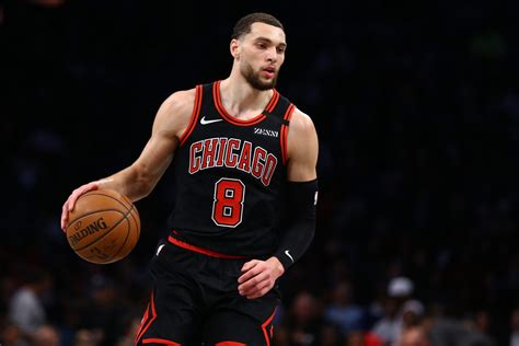 Zach LaVine Will Play With Ligament Tear in Thumb As Bulls go for 5-0