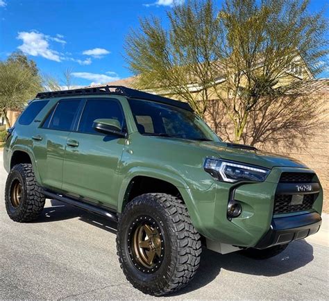 toyota 4 runner army green - stacey-carraturo