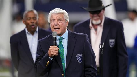 Jimmy Johnson joins Cowboys’ ring of honor 30 years after ugly split with Jerry Jones | WFXRtv