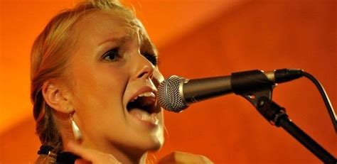 Artist in focus: jazz singer Kadri Voorand (video)