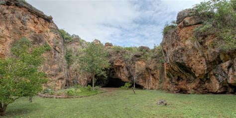 The Makauwahi Cave in Poipu | A Historical Kauai Adventure