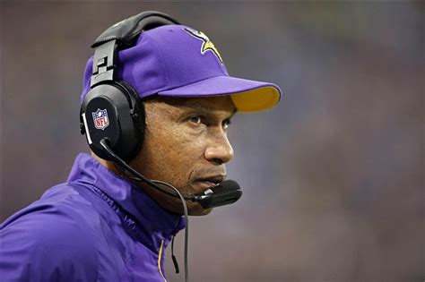 Report: Leslie Frazier is out as Minnesota Vikings head coach