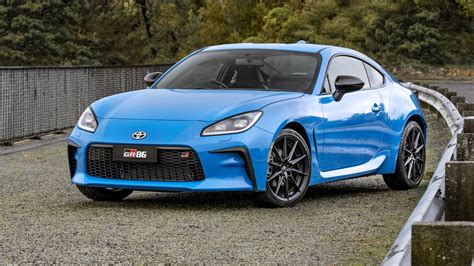 Toyota GR86, Subaru BRZ manuals could be axed in 2025 due to missing ...