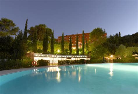 4 Star Hotel Parador de Córdoba, Cordoba, Spain | Spanien | Paradise pools, Spain, Beautiful hotels