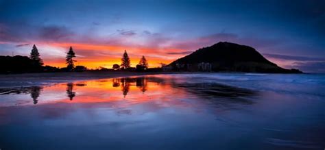 Sunset over Mount Maunganui by Pikitia Postcards / 500px in 2020 | Mount maunganui, Sunset, Bay ...