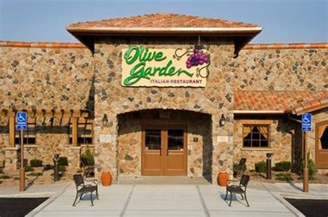 Olive Garden $5 off 2 entrees coupon (ends March 7) - al.com