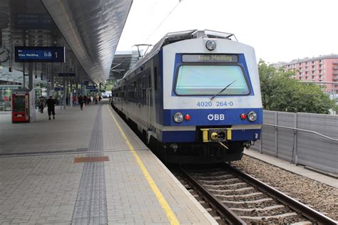 ÖBB Schnellbahn (S-Bahn) Wien: Linie S2 (4020 264-0) Praterstern am 9 ...