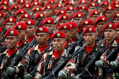 Indonesian Military Celebrates 72nd Anniversary | Jakarta Globe