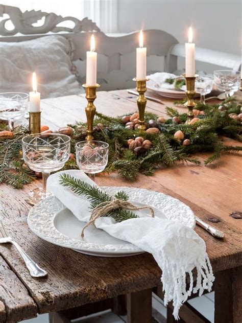 89 Most Beautiful And Tasteful Christmas Tablescapes - Shelterness