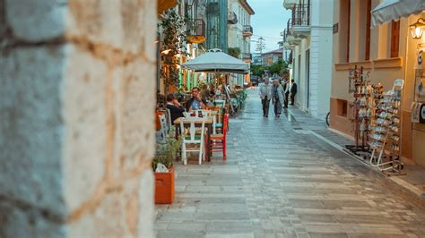 A walking tour of Nafplio’s romantic Old Town | City & island strolls | Discover Greece