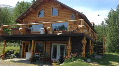 Alaska Log Cabin With Beautiful Views - Off Grid Path