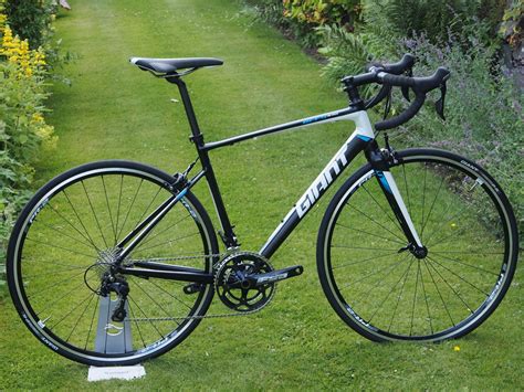 2015 Giant Defy Endurance Bike | Road Bike News, Reviews, and Photos