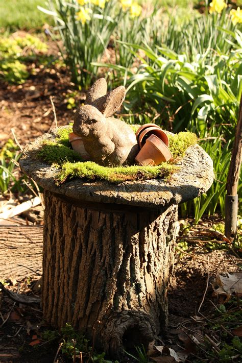 Beautiful Tree Stump Planter Ideas for the Garden (14) | Tree stump ...