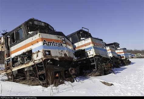 AMTK322 Amtrak EMD F40PH at McDonald, Ohio by Derek Day | Abandoned train, Amtrak train, Amtrak