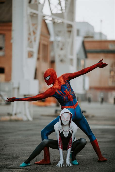 This Couple Did An AMAZING Spiderman-Themed Photo Shoot