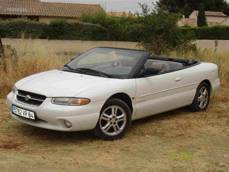 Chrysler Stratus 1996 Cabrio (1996 - 2001) reviews, technical data, prices