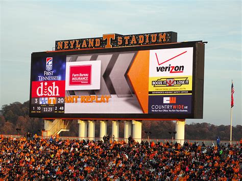 University of Tennessee, Neyland Stadium - Anthony James Partners (AJP)